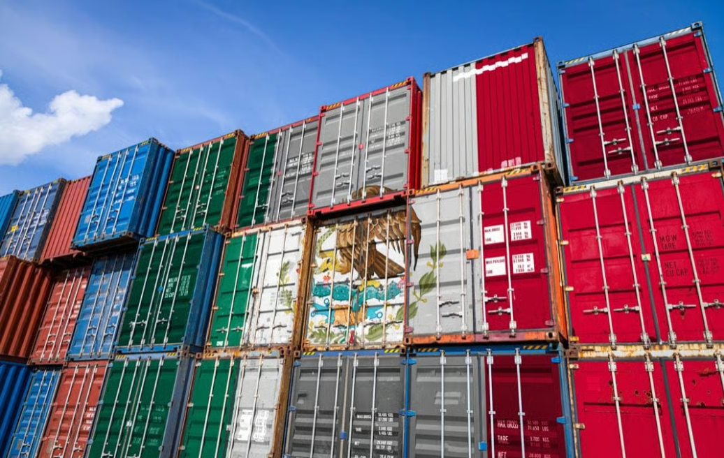Mexico Nearshoring 2026: FDI Records and Growing Risks
